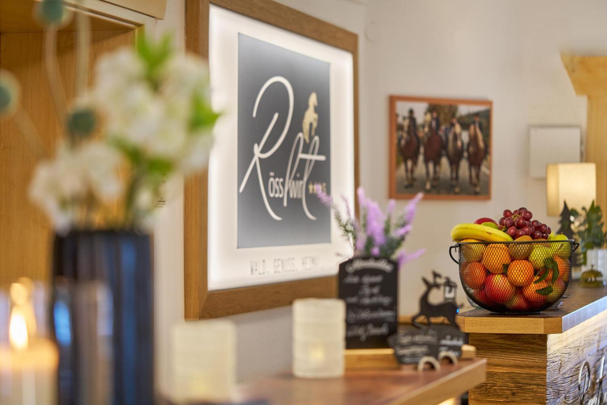 Wander Und Aktiv Hotel Roesslwirt Лам Екстериор снимка