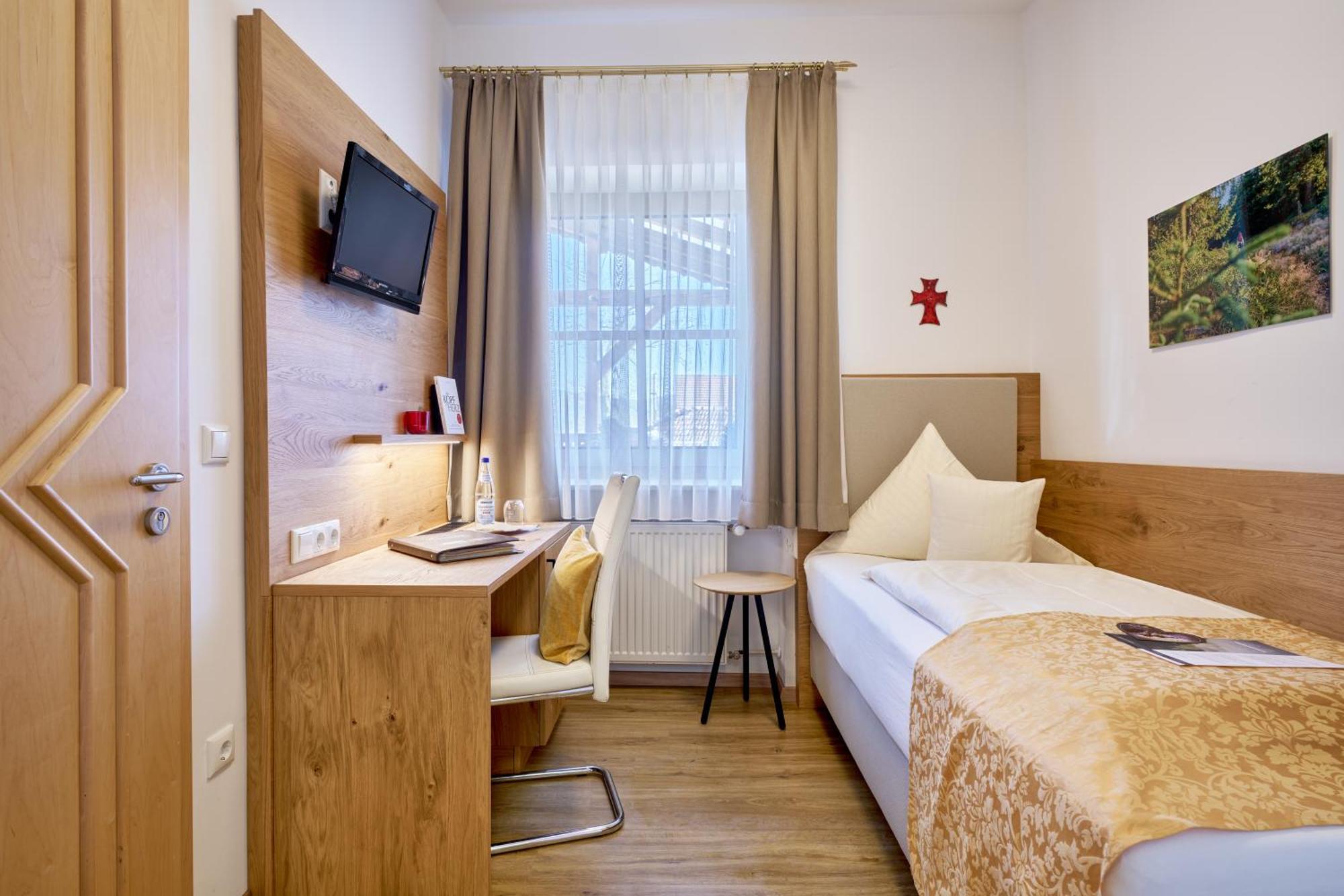 Wander Und Aktiv Hotel Roesslwirt Лам Екстериор снимка